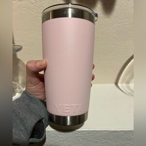 YETI 20 OZ Tumbler